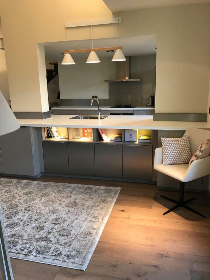 Apartment Centre *
